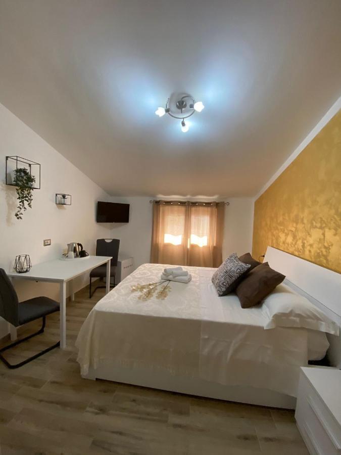 Cadoni Guest House Bosa Exterior foto